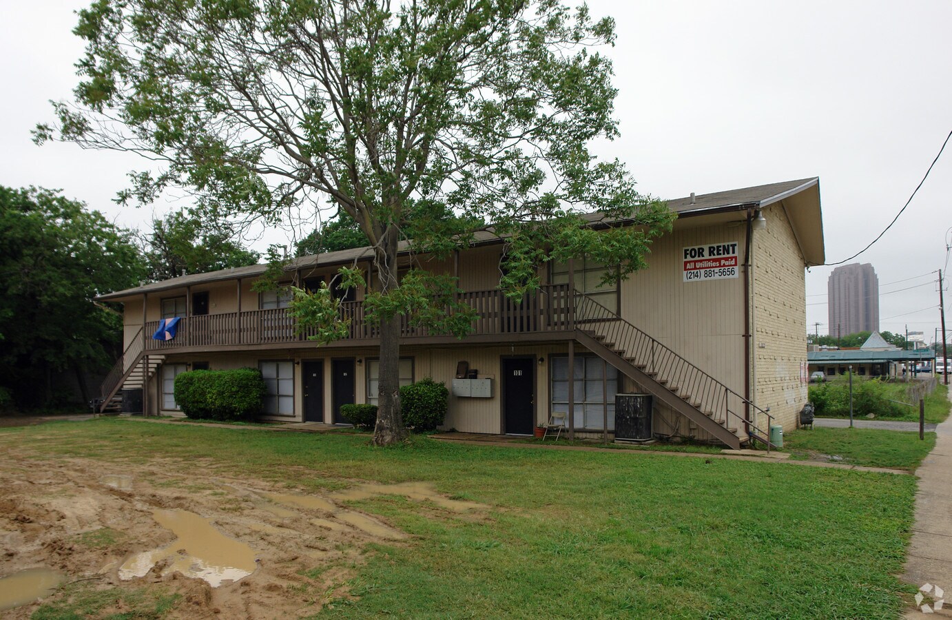 Photo - Golden Oaks Apartments