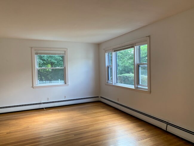 Building Photo - 50 Marion Rd Unit 1
