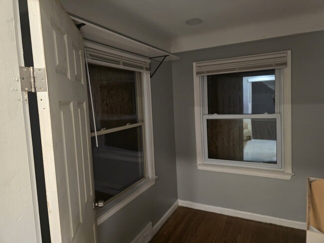 Photo - 11911 Lansdowne St