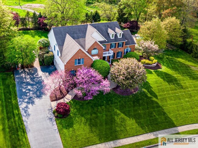 Building Photo - 5 Erin Ct