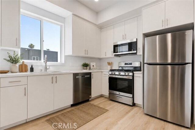 Photo - 14810 Delano St Unit 204