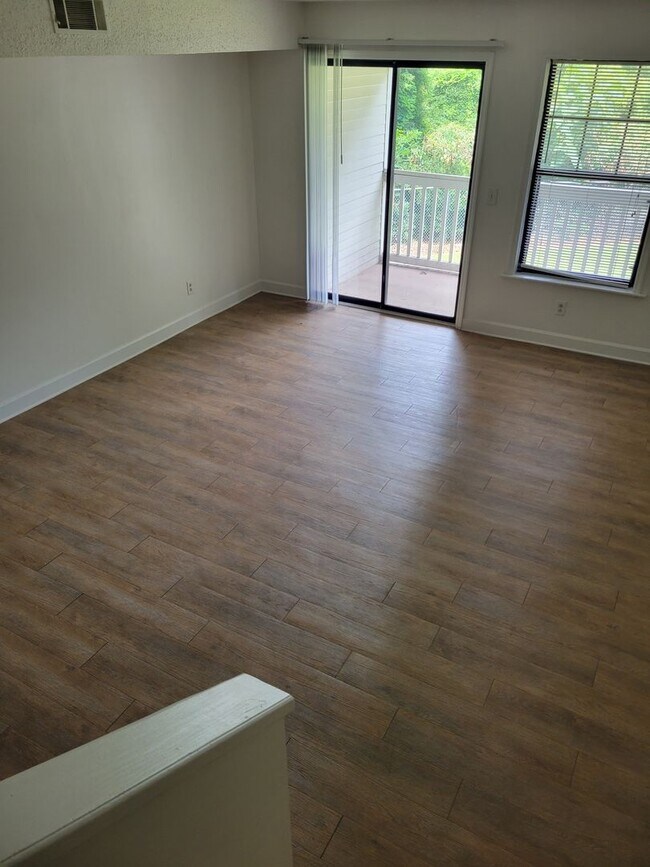 Photo - 2 bed 2.5 bath townhouse!