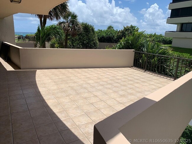 Building Photo - 4200 N Ocean Dr Unit 103