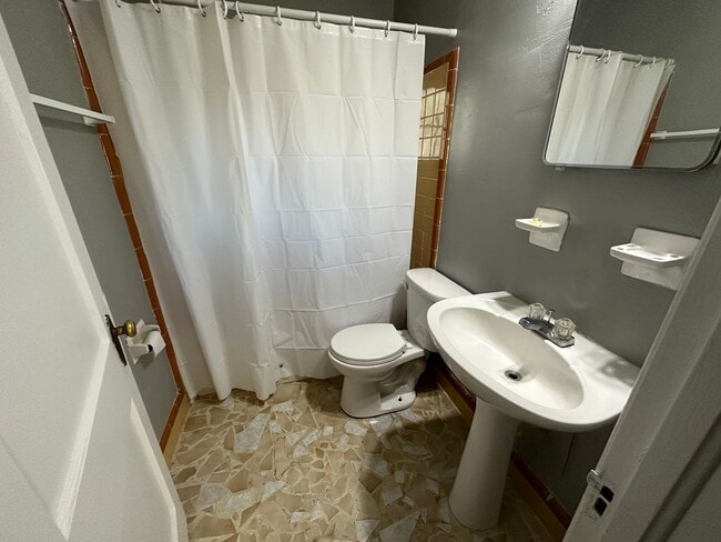 Photo - Old Town duplex right by Leon High!!! Unit 434