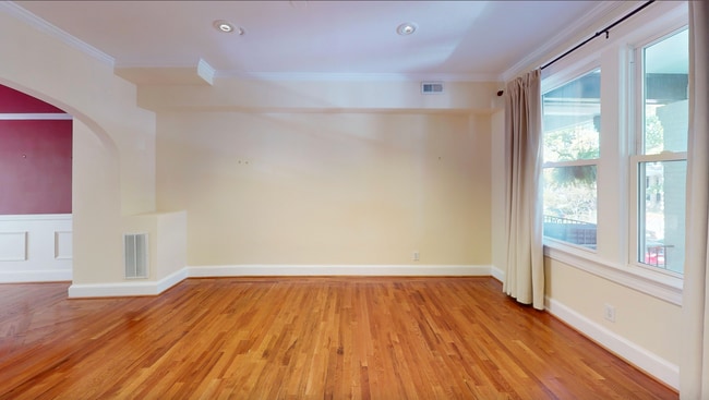 Photo - 5506 4th St NW