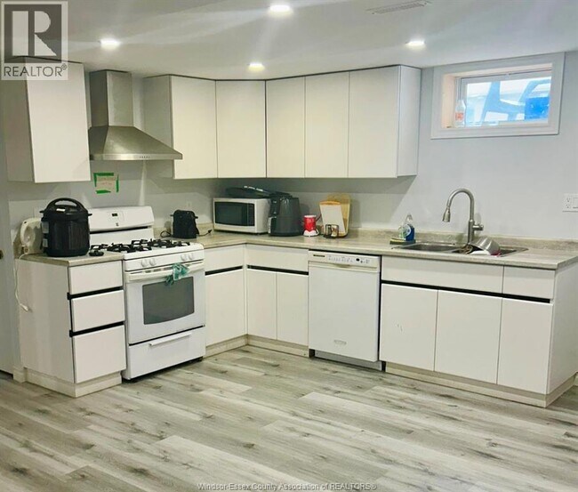 Photo - 1535 St Patricks Ave