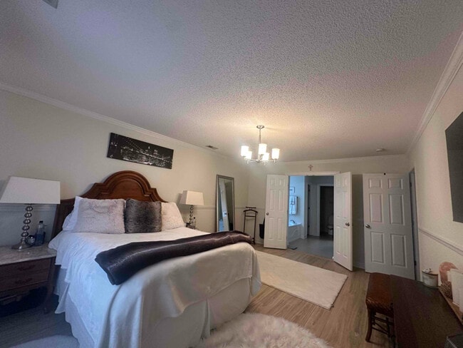 Photo - 136 Linden Rd