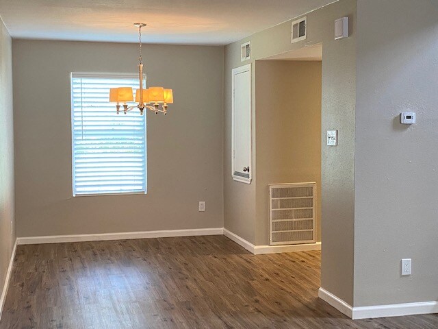 Photo - 404 S Texas Dr