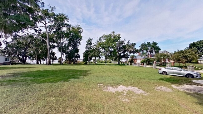 Floral Bluff Road 5148