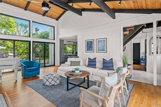 Photo - 220 Cottage Walk