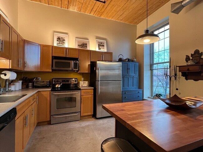 Photo - 35 Riverwalk Way Unit R114