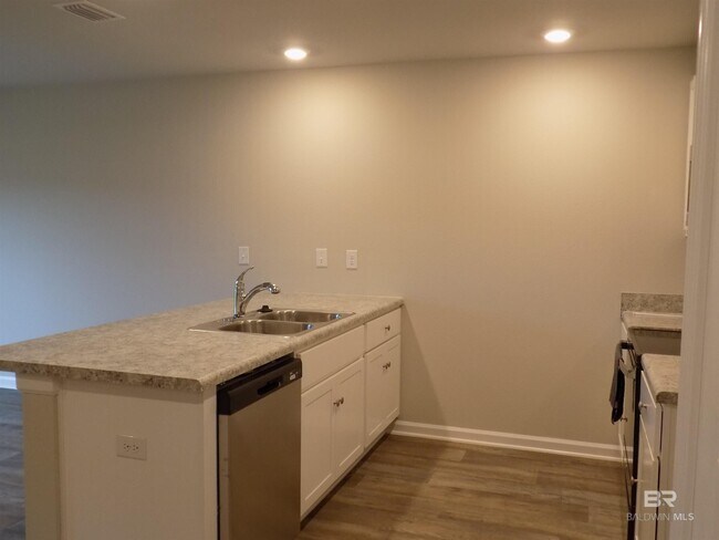 Photo - 232 Fulham Ln