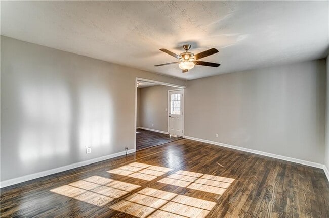 Photo - 4652 Old Cowan Rd