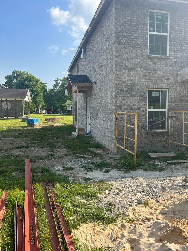 Photo - 305 N 2nd St Unit 2