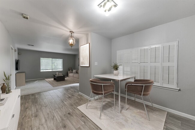 Photo - 6305 Deerwood Rd