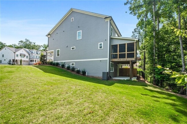 Photo - 421 Retreat Ln