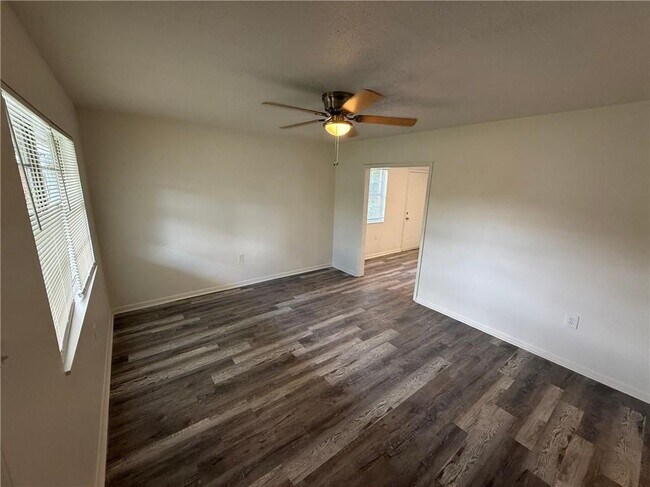 Photo - 4009 Ester Dr SW