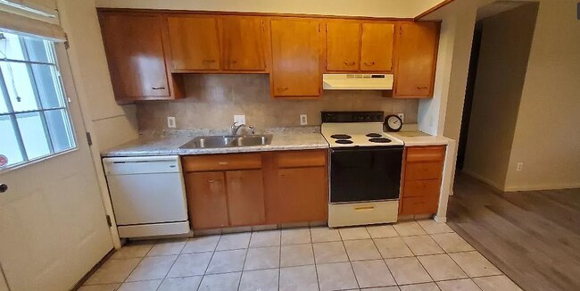 Photo - 1020 S Eastview Dr