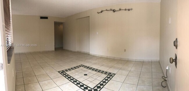 341 W Park Dr