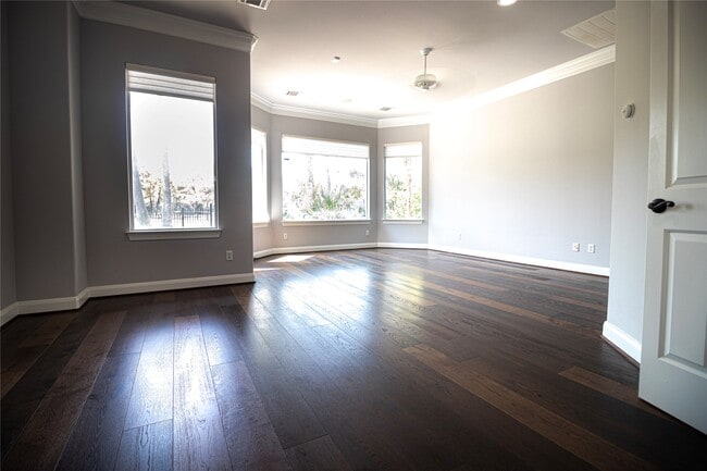 Building Photo - 3202 Bonnebridge Way Blvd