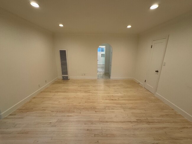 Photo - 1523 S Wooster St Unit 2