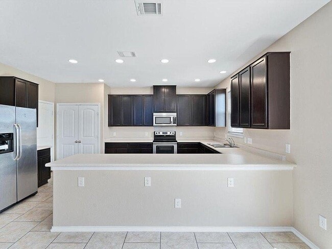 Photo - 904 Lonesome Lilly Way