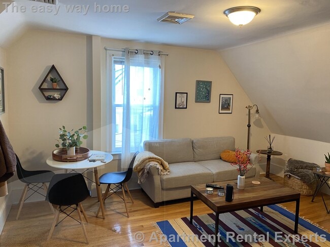 Photo - 15 Sargent Ave Unit #3