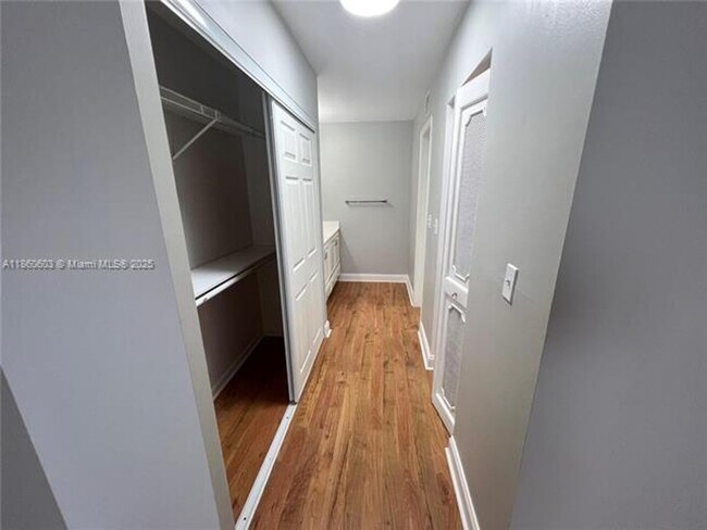 Photo - 1666 West Ave Unidad 1666 West Ave  408