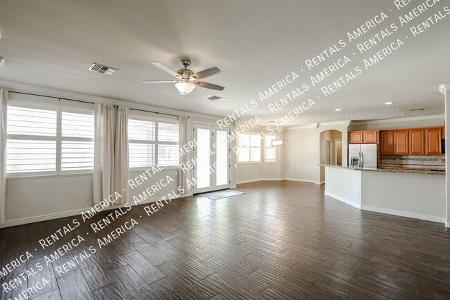 Photo - 3920 E Remington Dr