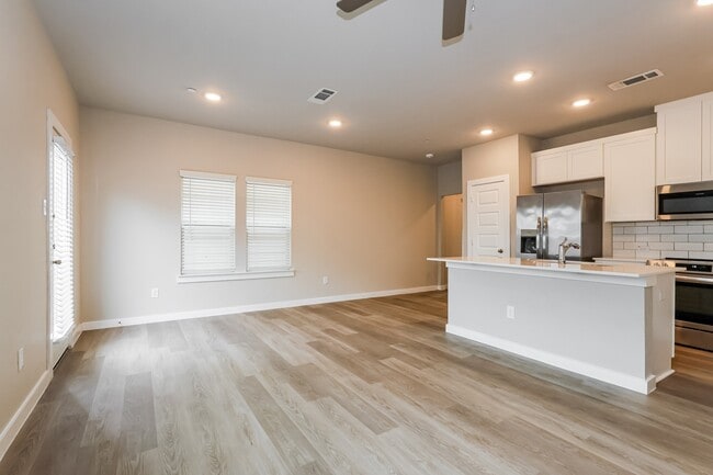 Photo - 18342 W Centro Cir