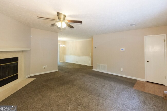 2007 Walden Park Dr