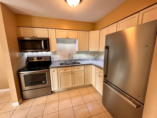 Photo - 1805 SE 15th Pl Unit 2
