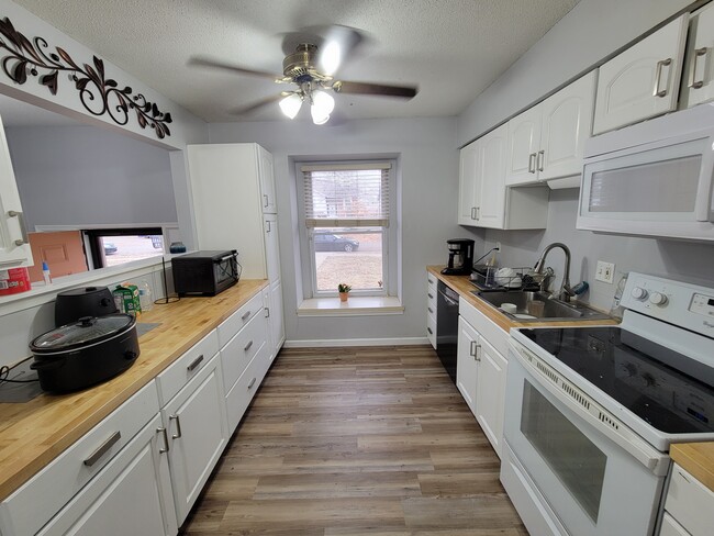 Photo - 7806 Eby St Unit 4