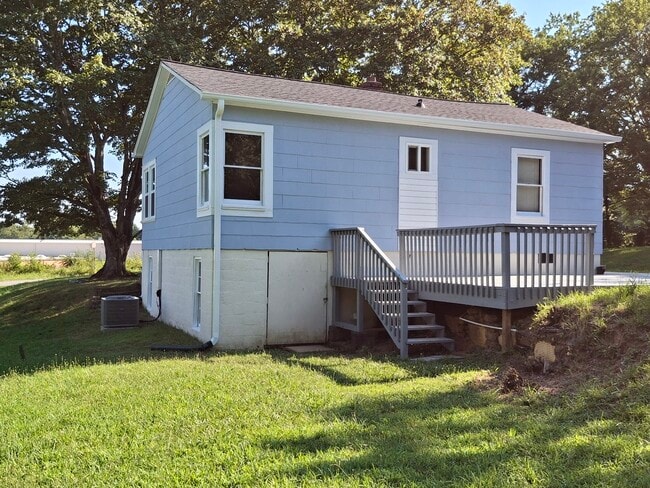 Photo - 1764 6th Ave NW