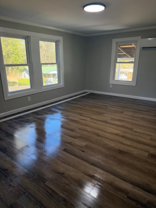 Photo - 103 Ellis St SW