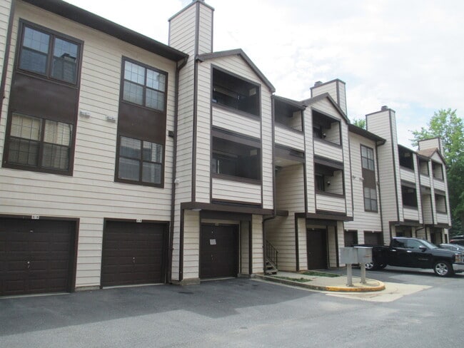 Updated 1BR Second Floor Condo in Silver S... - Updated 1BR Second Floor Condo in Silver S...