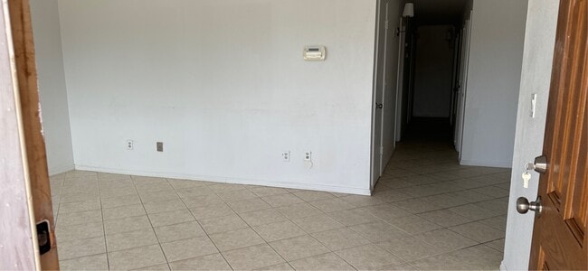 Photo - 1023 Alila Ave