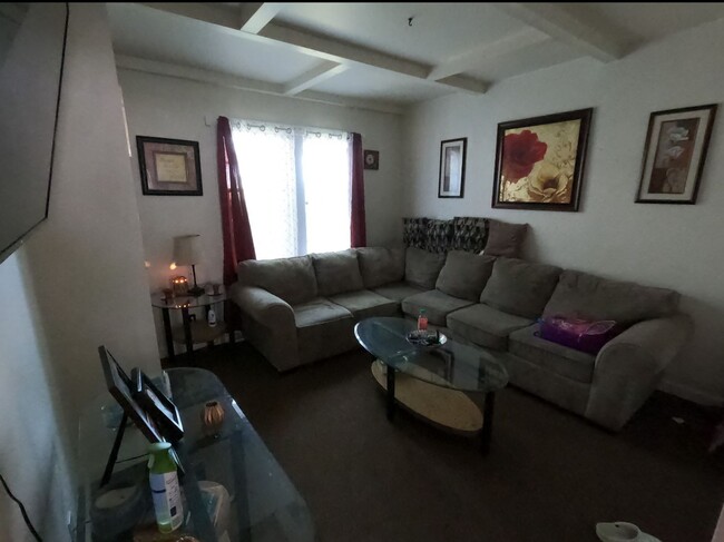 Modern & Affordable 2 Bedroom Home for Rent! - Modern & Affordable 2 Bedroom Home for Rent!
