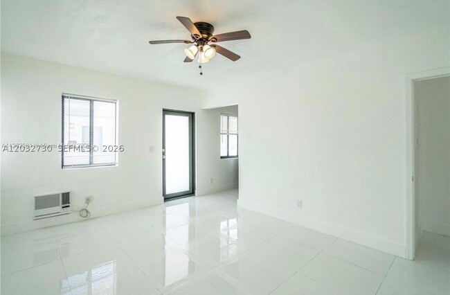 Photo - 7935 Crespi Blvd Unit 3