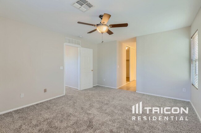 Photo - 15923 N 169th Dr