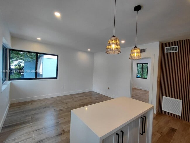 Photo - 1430 NW 45th St Unidad 1