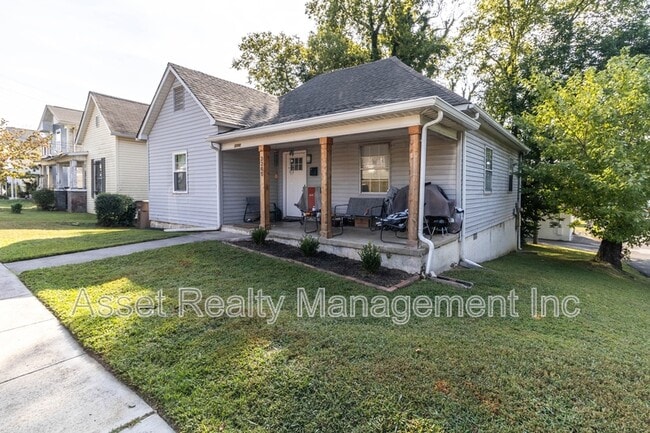 Photo - 2200 Parkview Ave