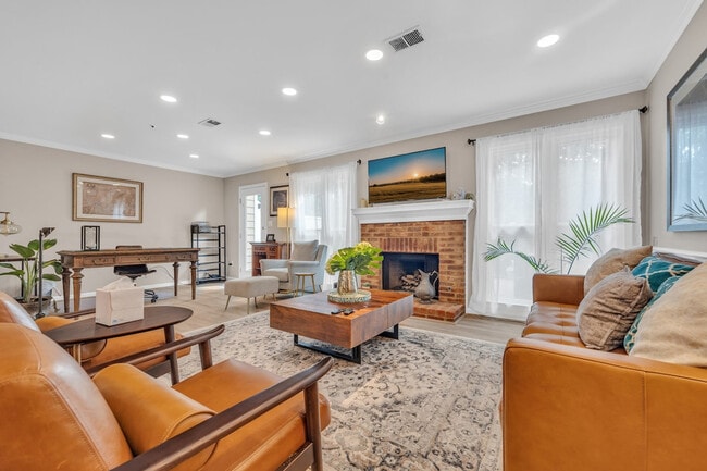 586 St James Walk SE Unit SI ID1609582P