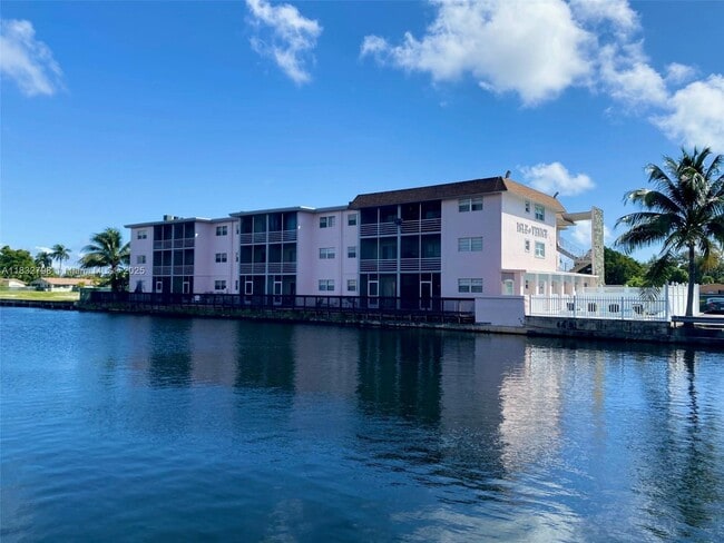 Photo - 2775 Taft St Unidad 304 Rental