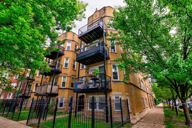 Building Photo - 5255 N Rockwell St Unit G Rental