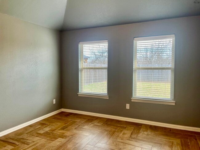 Photo - 5021 Olivia Ln