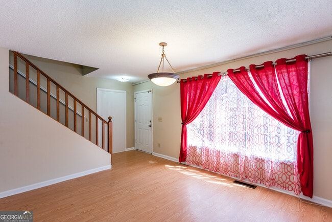 Photo - 664 Bellemeade Ave NW