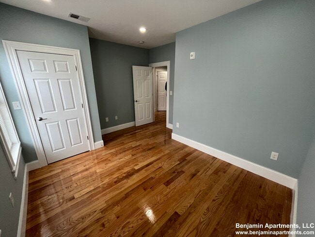 Photo - 372 Oxford St Unit 3