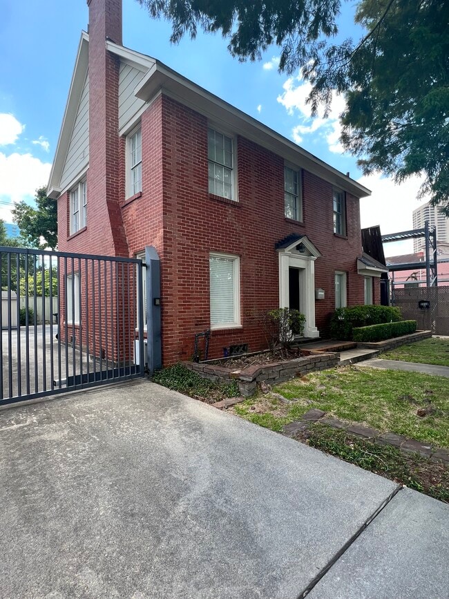 Photo - 2218 Ewing St Unidad B