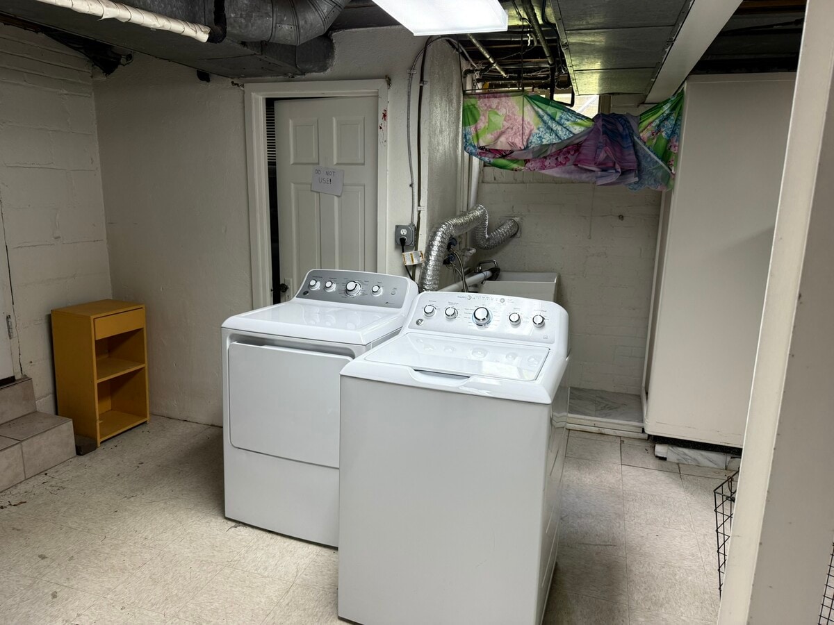 Photo - 2610 16th St N